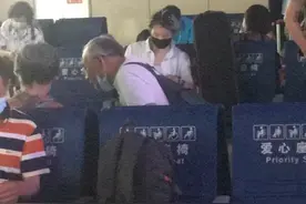 “我妈丢了！”网友发帖上海寻母全过程！催人泪下！这就是上海温度图片