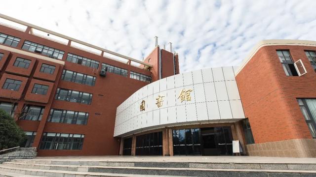 恭喜，四川最有钱双非大学，成都大学获得博士学位授予点