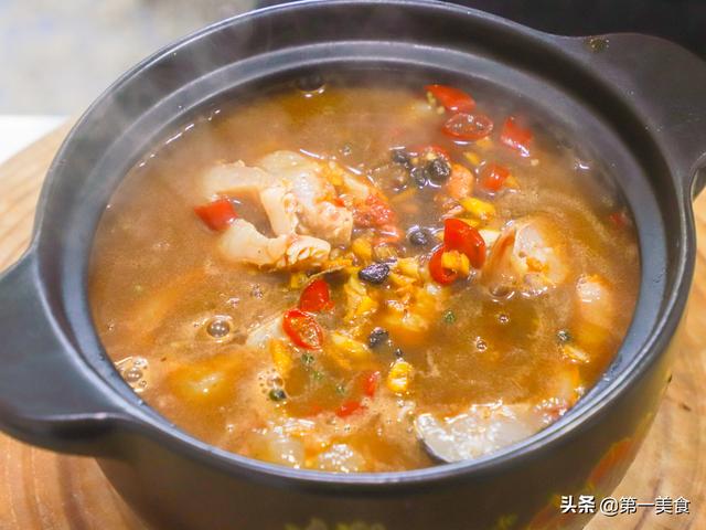 厨师长教你家常酱焖鱼，酱料比例详细，鲜美嫩滑，跟饭店一个味