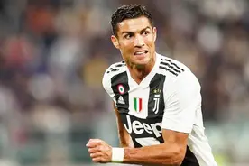 盘点C罗自己独创的足球动作！C罗就是技术高超视频封面