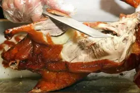 在全聚德被问"鸭架炸还是熬汤？"若这样回答，服务员：是老顾客图片