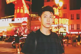 黄景瑜是逆袭典范了吧？5年前还是烧烤工，5年后带妈妈买上海豪宅图片