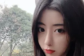 又一线下翻车女主播，呆妹儿参加lol庆典，榜一还坚持得住吗？图片