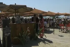 意大利疫情反弹 夜店暂停营业视频封面