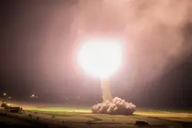 剑拔弩张，美国伊朗一旦发生战事，这两个国家必然力挺伊朗图片