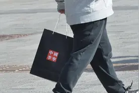 疯狂的炒鞋生意：1499元李宁转手卖8万，净赚60倍图片