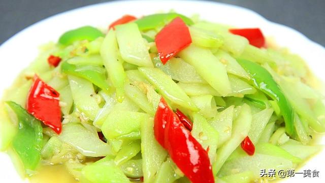 大厨分享佛手瓜的家常做法，清淡又爽口的素菜小炒，下饭农家菜