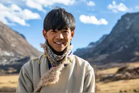 疑似丁真粉丝脱粉回踩，嘲讽丁真“割韭菜”，还爆料粉圈应援内幕图片