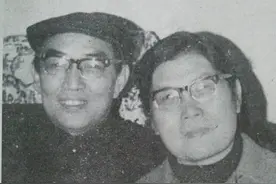 姐姐带弟弟入行，最终都成沪剧名家，曾在台上演母子图片