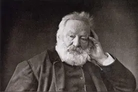 21岁名声大噪，却被迫流亡海外17年，法国唯一一位授予国葬的作家图片