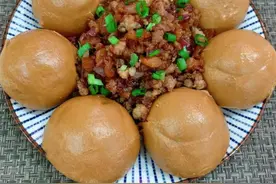 肉酱窝窝头，这样吃粗粮，味道超级棒图片