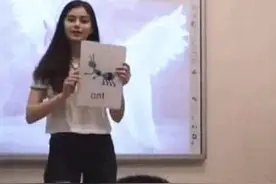 “最美幼师”撞脸杨颖，网友点赞：明明能靠脸吃饭，却偏要靠才华图片