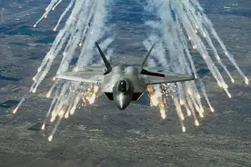 五代战机飞行高度排名，F22高达2W米，Su-57高达1.9W米，J-20呢？图片