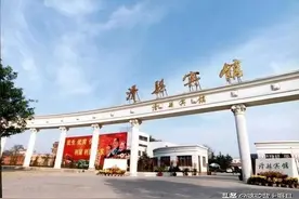 河南滑县：招待所的罗马柱县城一景图片