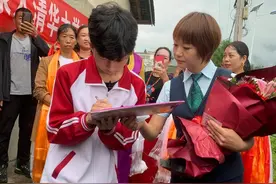 考中清华的孙川兄妹4人！也许这个贫困的家庭，还有更美丽的故事图片