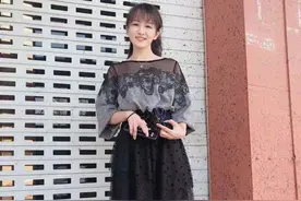 开过演唱会拍过电影，YY最成功女主播文儿，最后一次举办周年庆图片