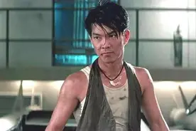 身手、外型都更好的元彪，为什么始终没有红过成龙洪金宝？图片