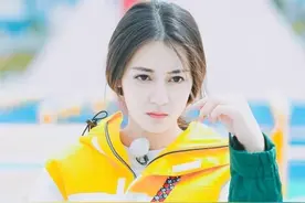 《奔跑吧》成员迪丽热巴美图欣赏，每一张都可以当作壁纸图片