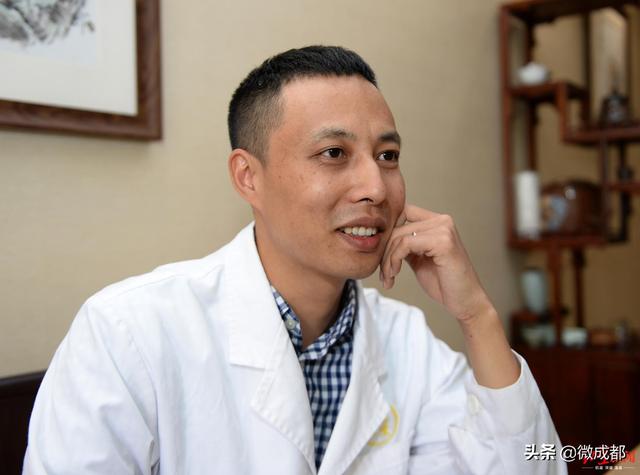 以个人名义自掏腰包支援武汉 成都个体医生：这些都没关系，重要的是去战斗过！