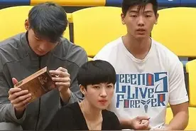 CBA广东签完大合同又胜福建，好事连连，美女老总坑苦王哲林。图片