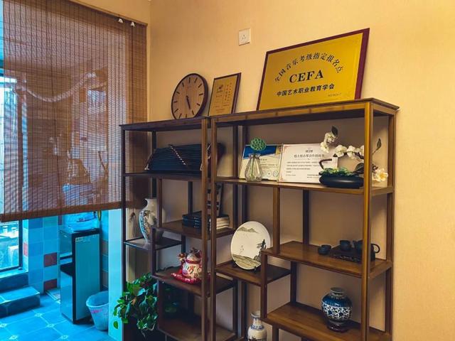 ����ح�����������ڳ�Ȧ�ˣ��Ͻ�����ѧ����