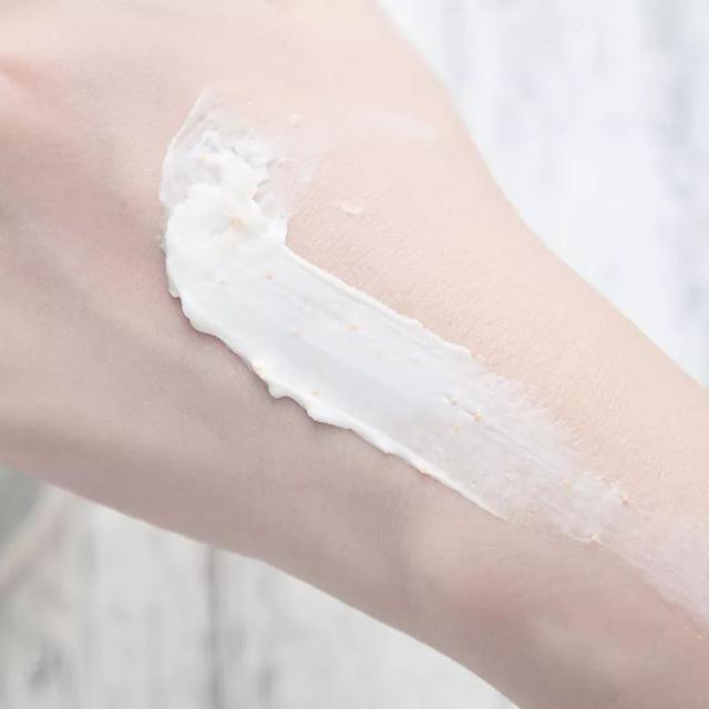 雅顿身体乳按压泵真假鉴别
