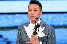 姜皓文庆结婚21周年，51岁妻子气质好，相恋25年仍不想生娃图片
