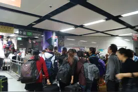 庞德《在地铁车站》赏析图片