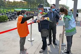定量预约+限流+分时，松江各大墓园祭扫现场平稳有序图片