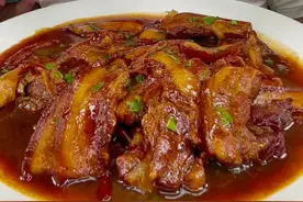 今天美食，红烧五花肉，超好吃，超下饭，五碗大米饭都不够你吃图片