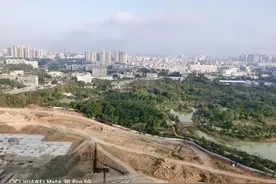 规模扩大？4轮出价，廉江市实验中学1,879万元再拿地图片