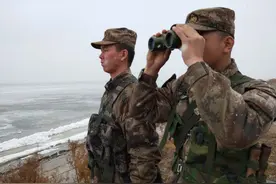 《解放军生活》：界江鹰眼图片