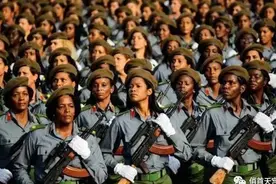 镜头下：20个国家的女兵，身材火爆的印度女兵图片