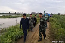 辉南县朝阳镇民兵：洪流中的钢铁支柱图片