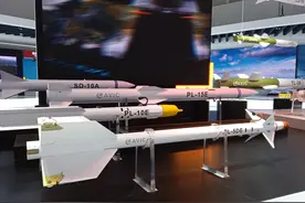 中国空空导弹太强悍：格斗弹“瞪谁打谁”，中距弹不锁定就开火图片