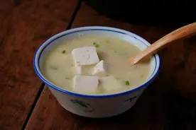 吃鱼吐刺烦，一块纱布解决难题，不用吐一根刺享受鱼肉的鲜美图片