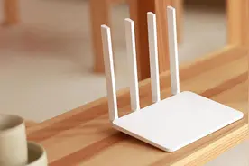 为什么你的手机明明连着WIFI，流量还是会莫名偷跑呢？图片