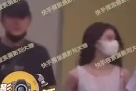林更新再曝新恋情？街头举止亲昵不避嫌，女方不输绯闻女友王丽坤图片