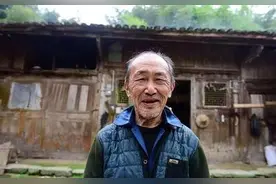 当初捐出价值八亿的金丝楠木木屋的贫困户，如今成了什么模样？图片
