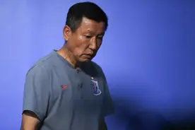 崔康熙请辞放弃4500万薪水，自认不适合继续带申花图片