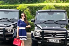 22岁女大学生，嫁给身家十亿的企业老板，遭网友嘲讽图片