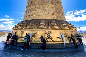 秘境甘南第9站——世界上最大的转经筒图片