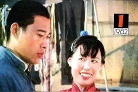 《骆驼祥子》出卖力气就能改变命运？斯琴高娃揽“鸡”抱“花”图片