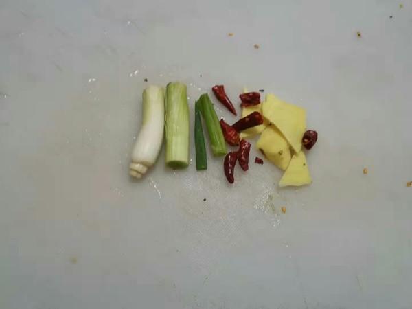 它含18种氨基酸，贵也得买，有条件1周吃1次，不愁孩子长身体