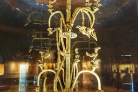 三星堆的这棵青铜树真的是《山海经》中记载的连接天地的入口吗？图片