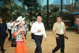 江涛调研重庆融创文旅城时，这样强调图片