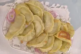 清爽夏日吃黄瓜，当馅做饺子易出水？教你一招轻松搞定图片