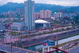 湖北有一座“避暑小城”，年平均气温17度，住一晚仅需100元图片