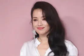 张柏芝、赵薇、舒淇众女神亮相某品牌大秀图片