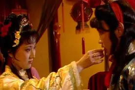 荣国府元宵宴上，林黛玉喂了宝玉一杯酒，贾母：黛玉，我劝你自重图片